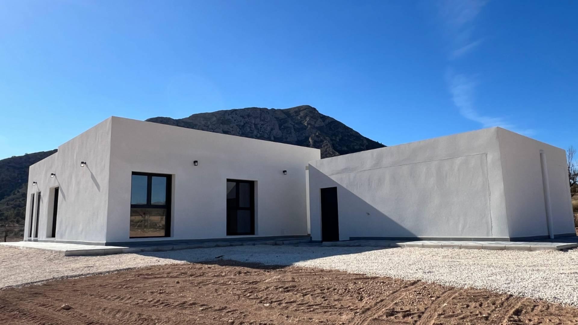 Villa en venta en Hondón de las Nieves