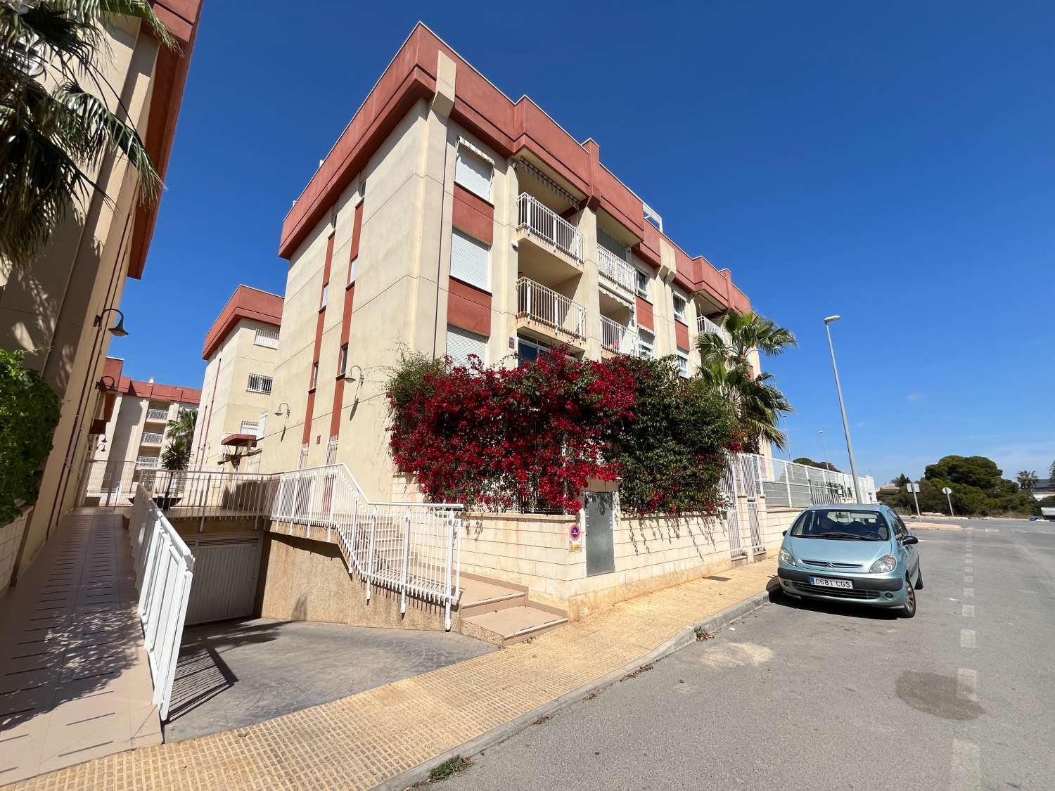 GROUND FLOOR WITH POOL LOMAS DE CAMPOAMOR, 2 BEDROOMS 2 BATHROOMS