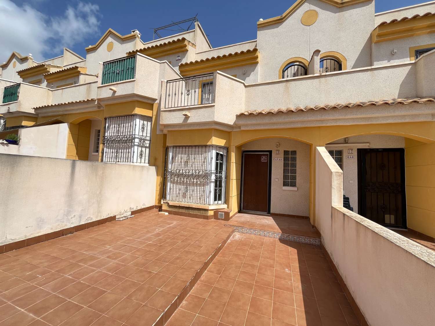 MAKE YOUR OFFER!! DUPLEX 2 BEDROOMS 2 BATHROOMS WITH VIEWS TO LAS SALINAS!!