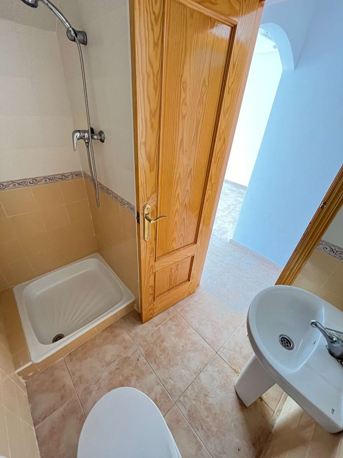 MACHEN SIE IHR ANGEBOT!! DUPLEX 2 SCHLAFZIMMER 2 BADEZIMMER MIT BLICK AUF LAS SALINAS!!