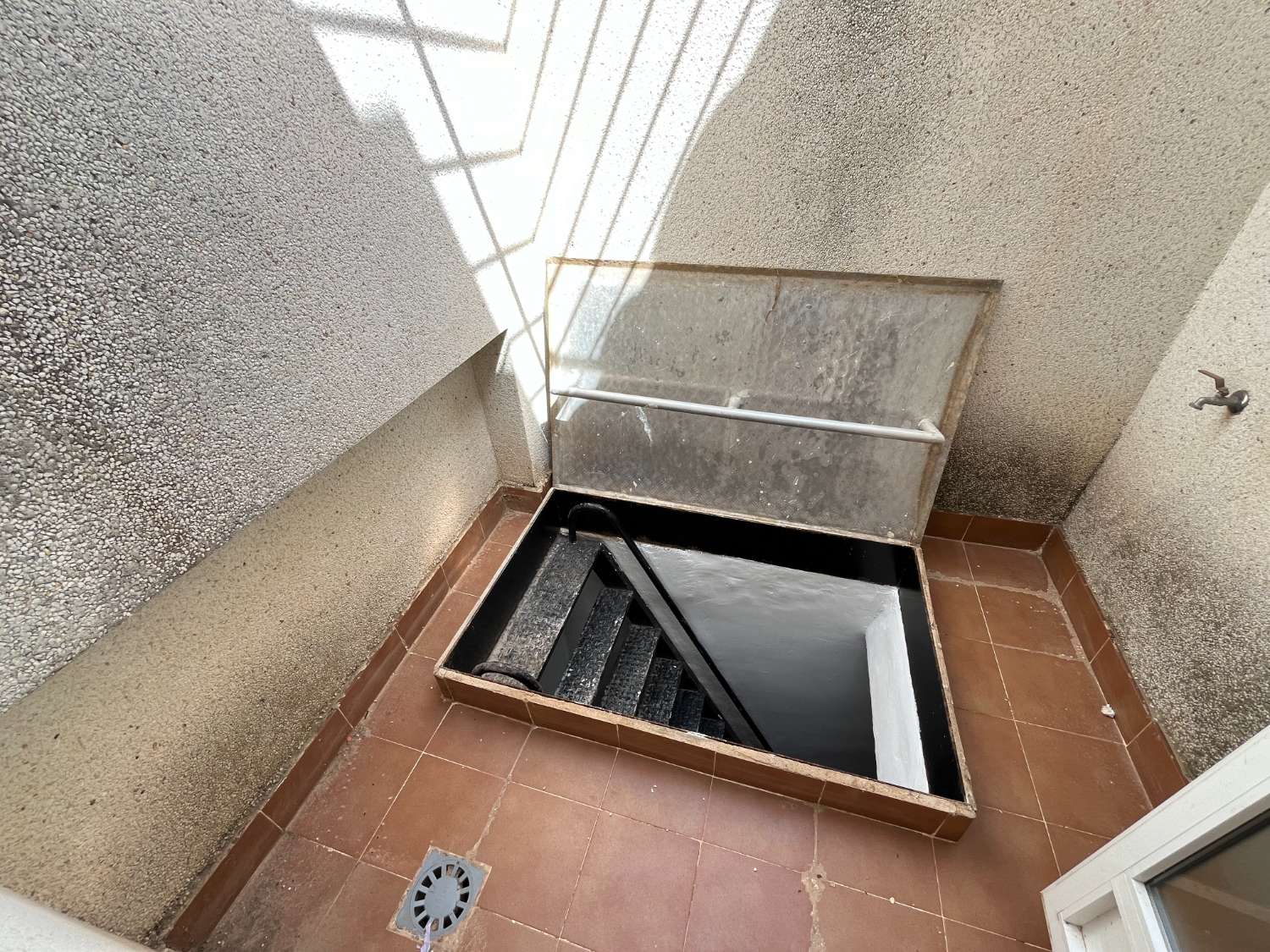 MACHEN SIE IHR ANGEBOT!! DUPLEX 2 SCHLAFZIMMER 2 BADEZIMMER MIT BLICK AUF LAS SALINAS!!