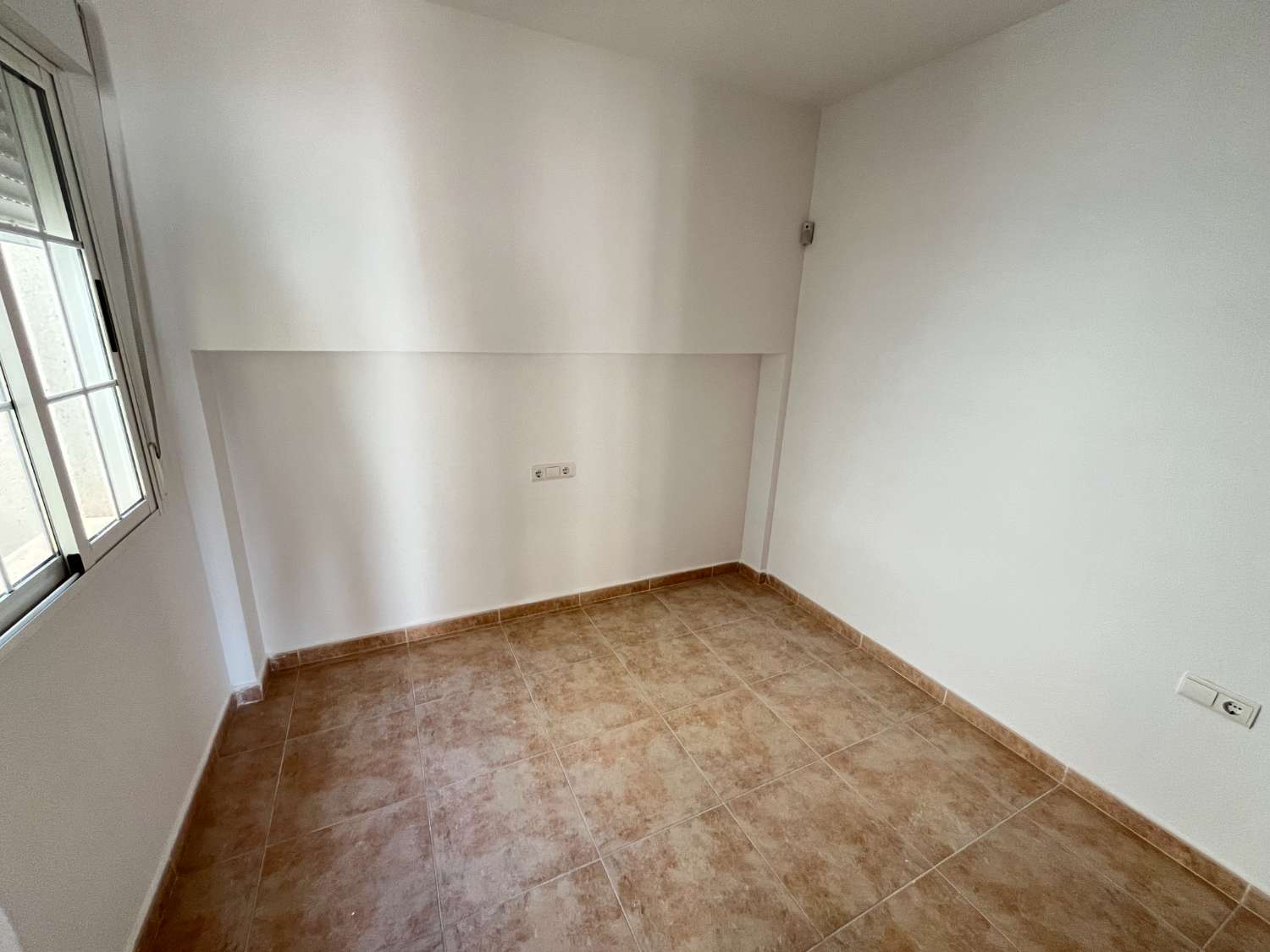 MACHEN SIE IHR ANGEBOT!! DUPLEX 2 SCHLAFZIMMER 2 BADEZIMMER MIT BLICK AUF LAS SALINAS!!