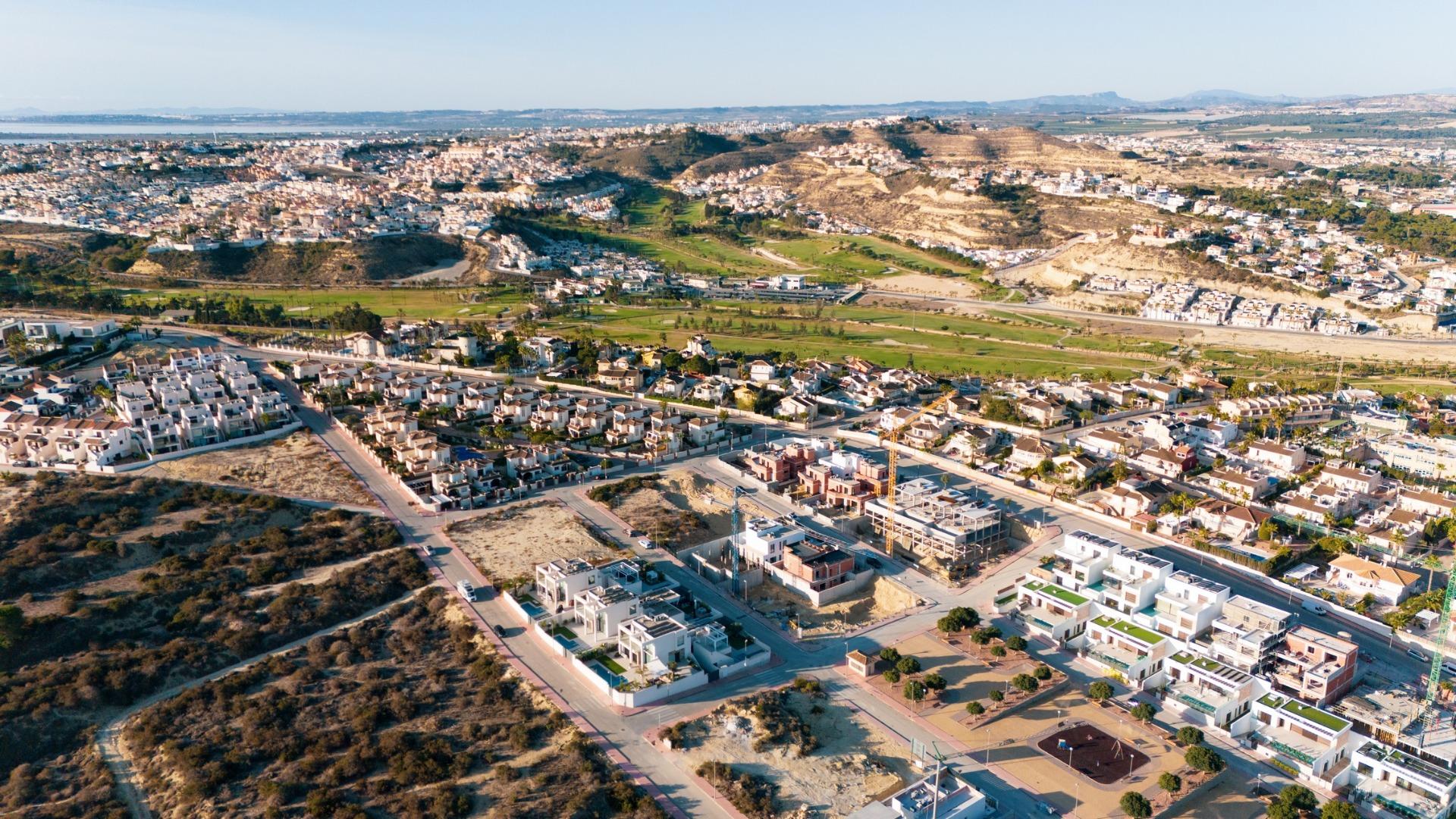 Villa en venta en Rojales