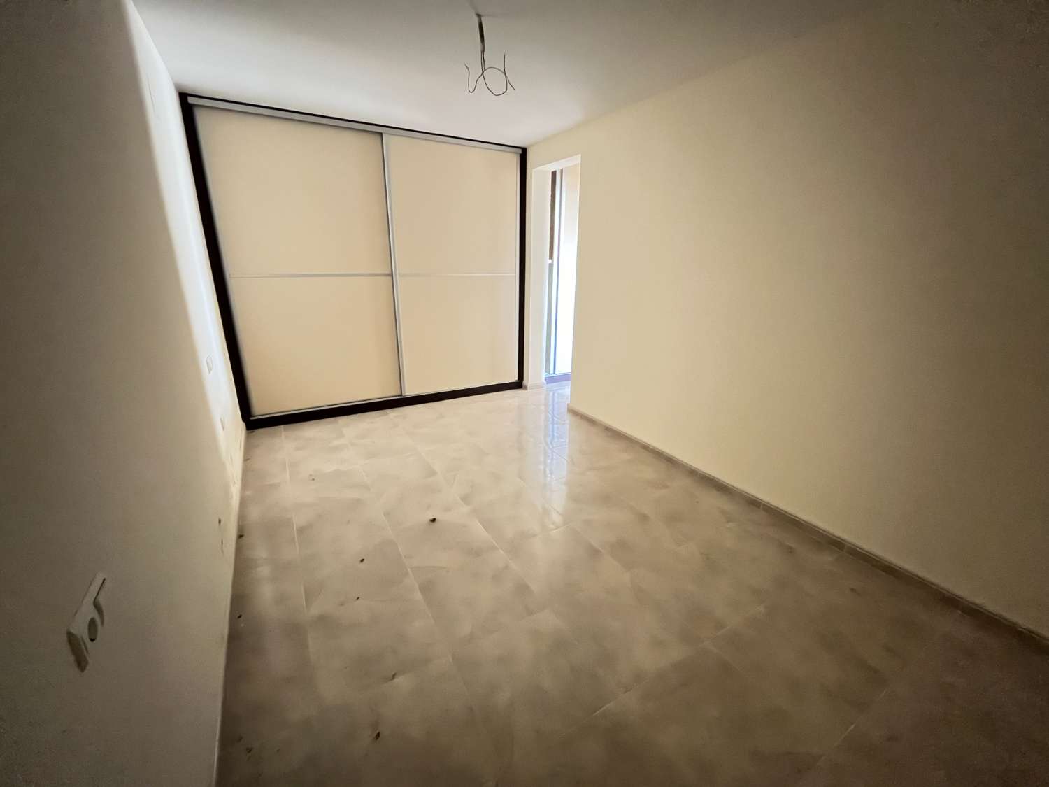 UNABHÄNGIGES CHALET, 860 m² GRUNDSTÜCK UND 205 m² WOHNFLÄCHE MIT VORDERBLICK AUF DEN PEÑON DE IFACH!!