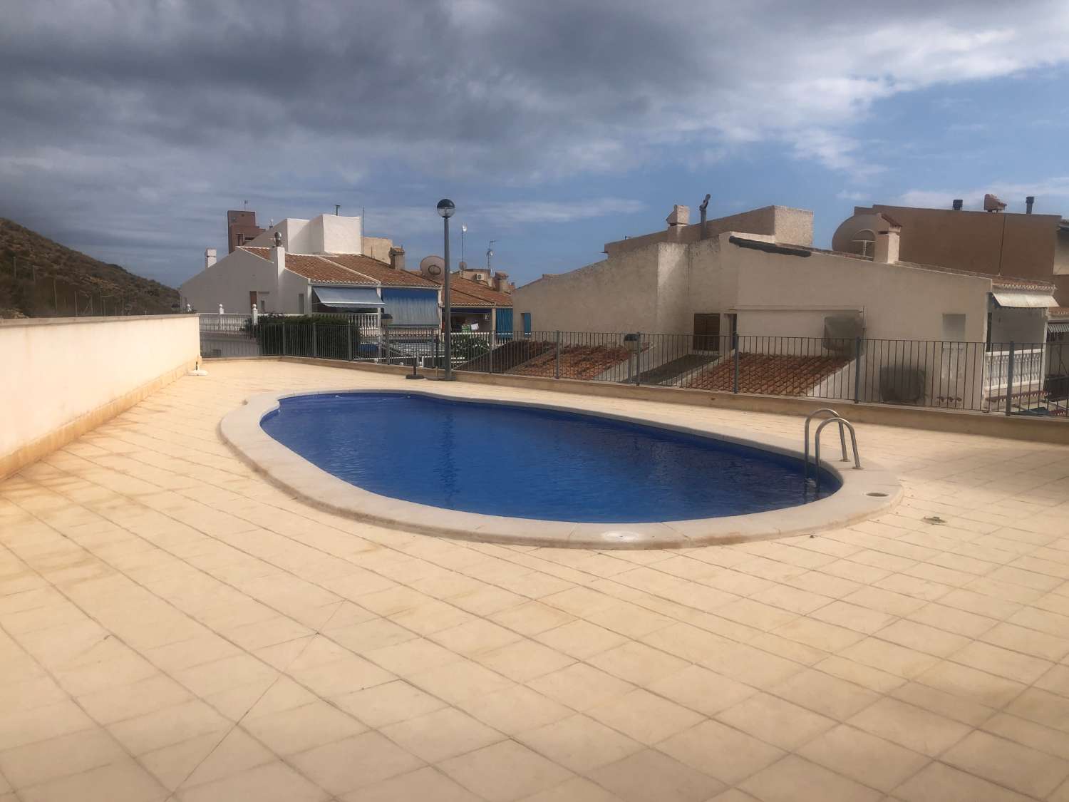 Apartamentua salgai in Calas de Santiago Bernabeu (Santa Pola)