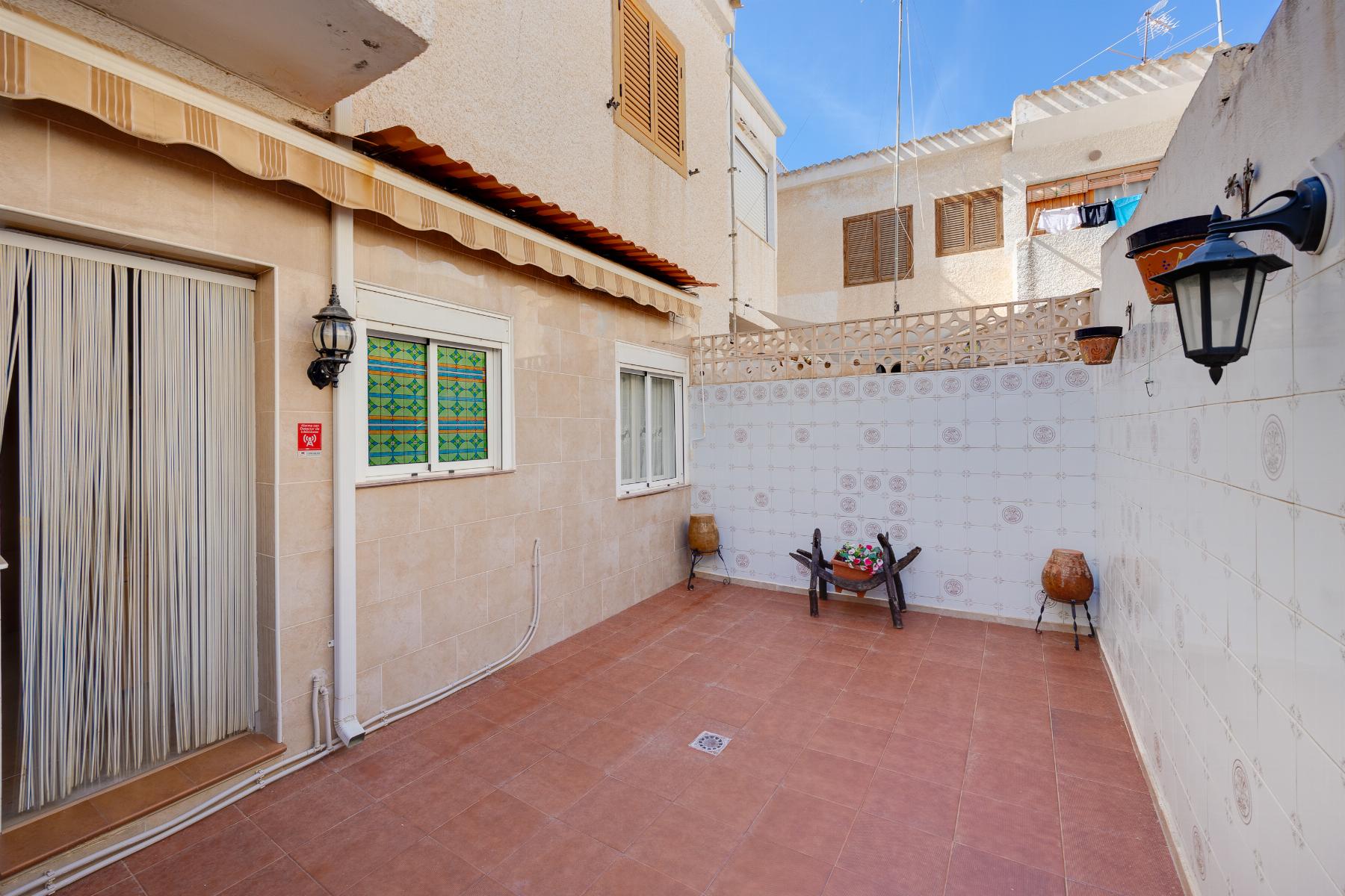 Bungalow salgai in Playa de los Naúfragos (Torrevieja)