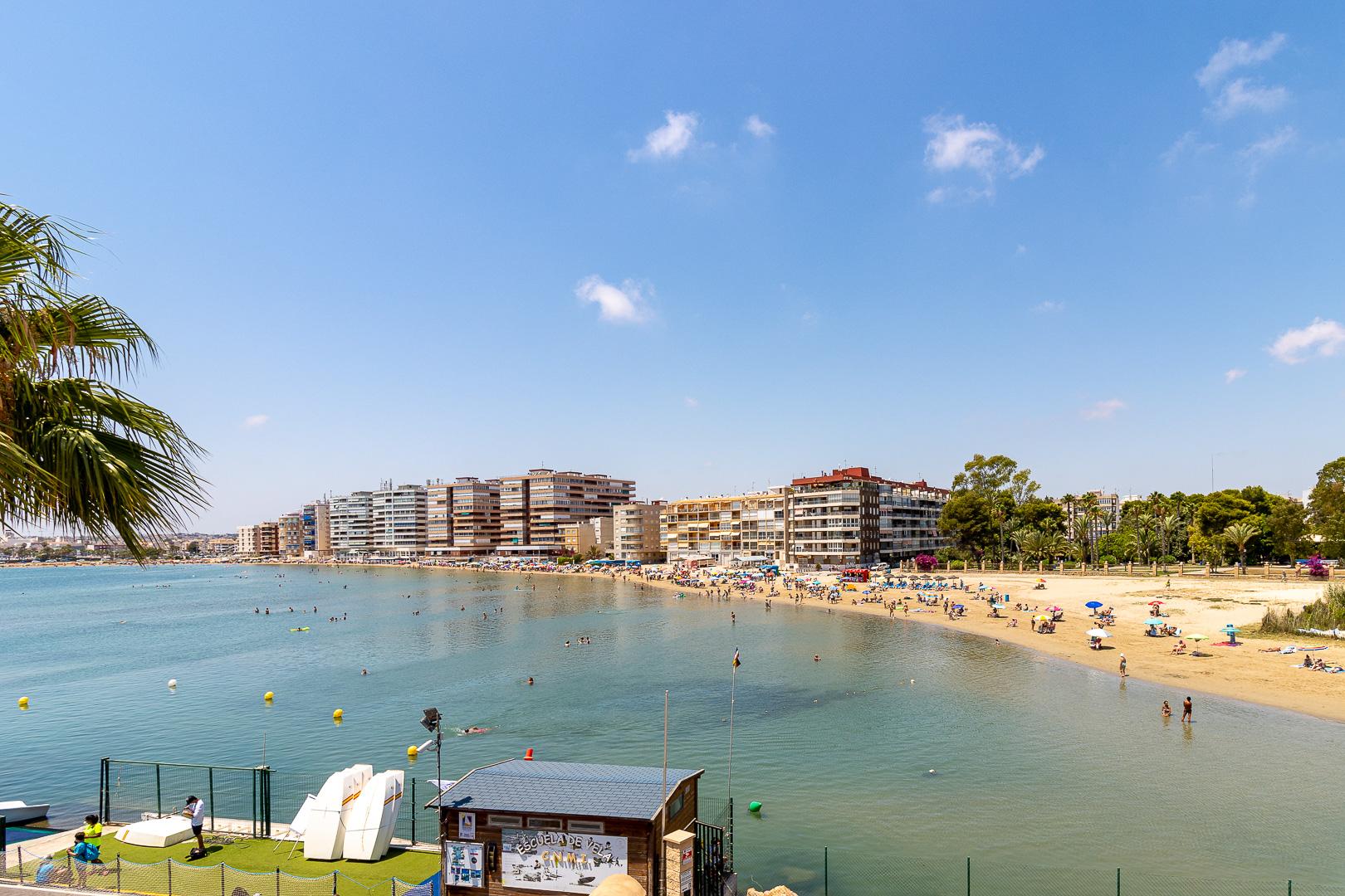 Bungalow salgai in Playa de los Naúfragos (Torrevieja)