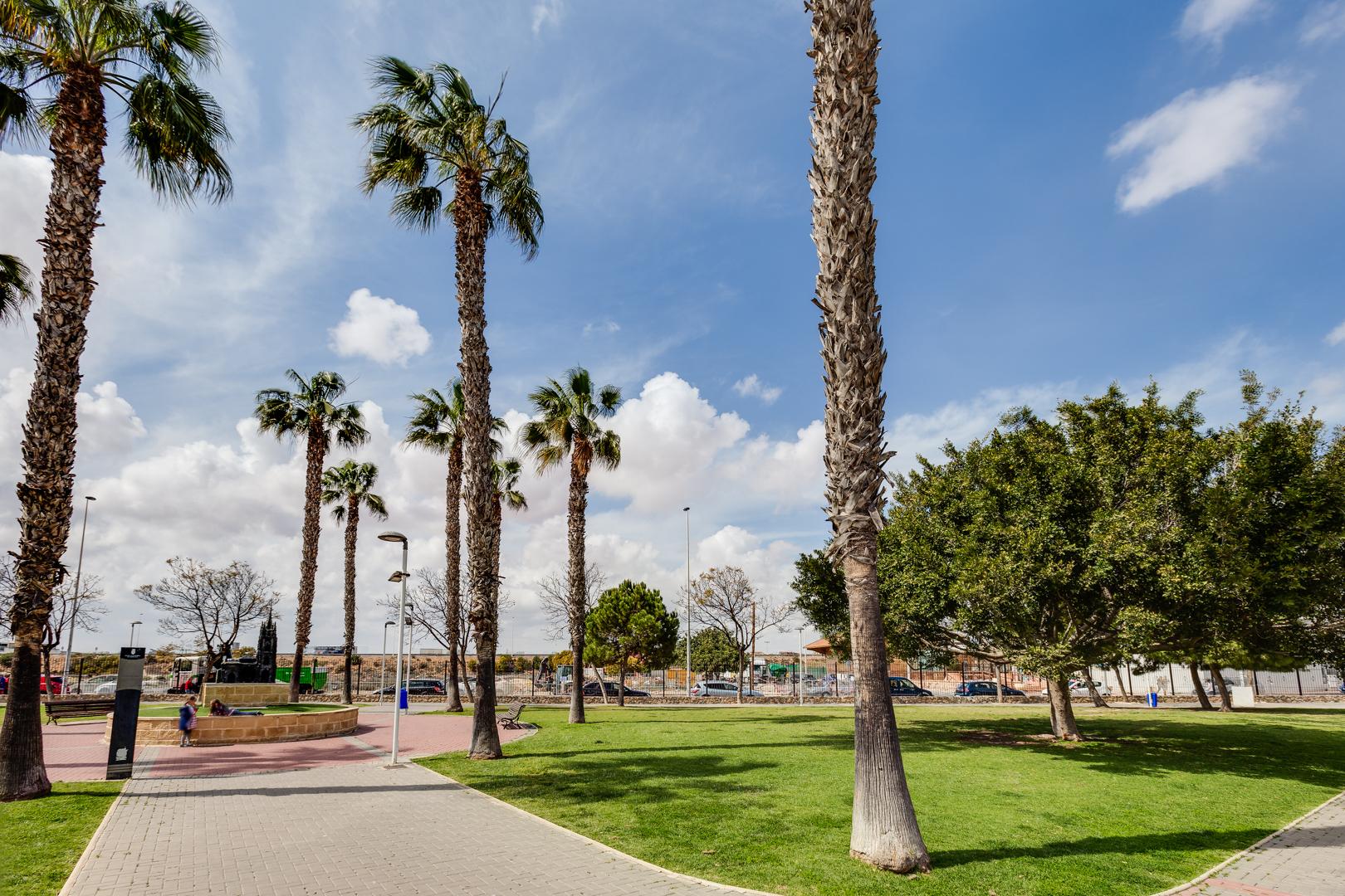 Bungalow salgai in Playa de los Naúfragos (Torrevieja)