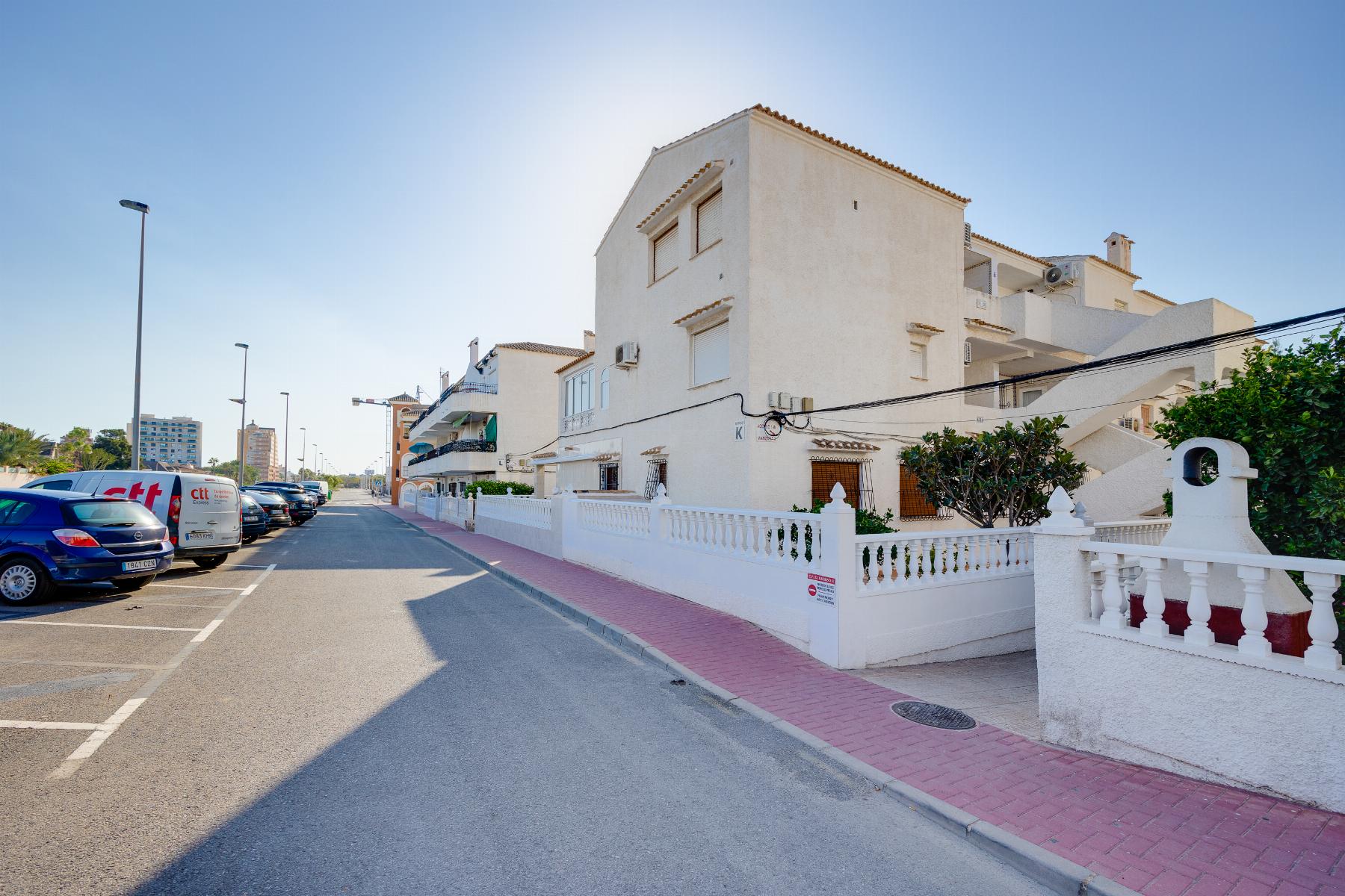 Bungalow for sale in El Acequión - Los Naúfragos (Torrevieja)